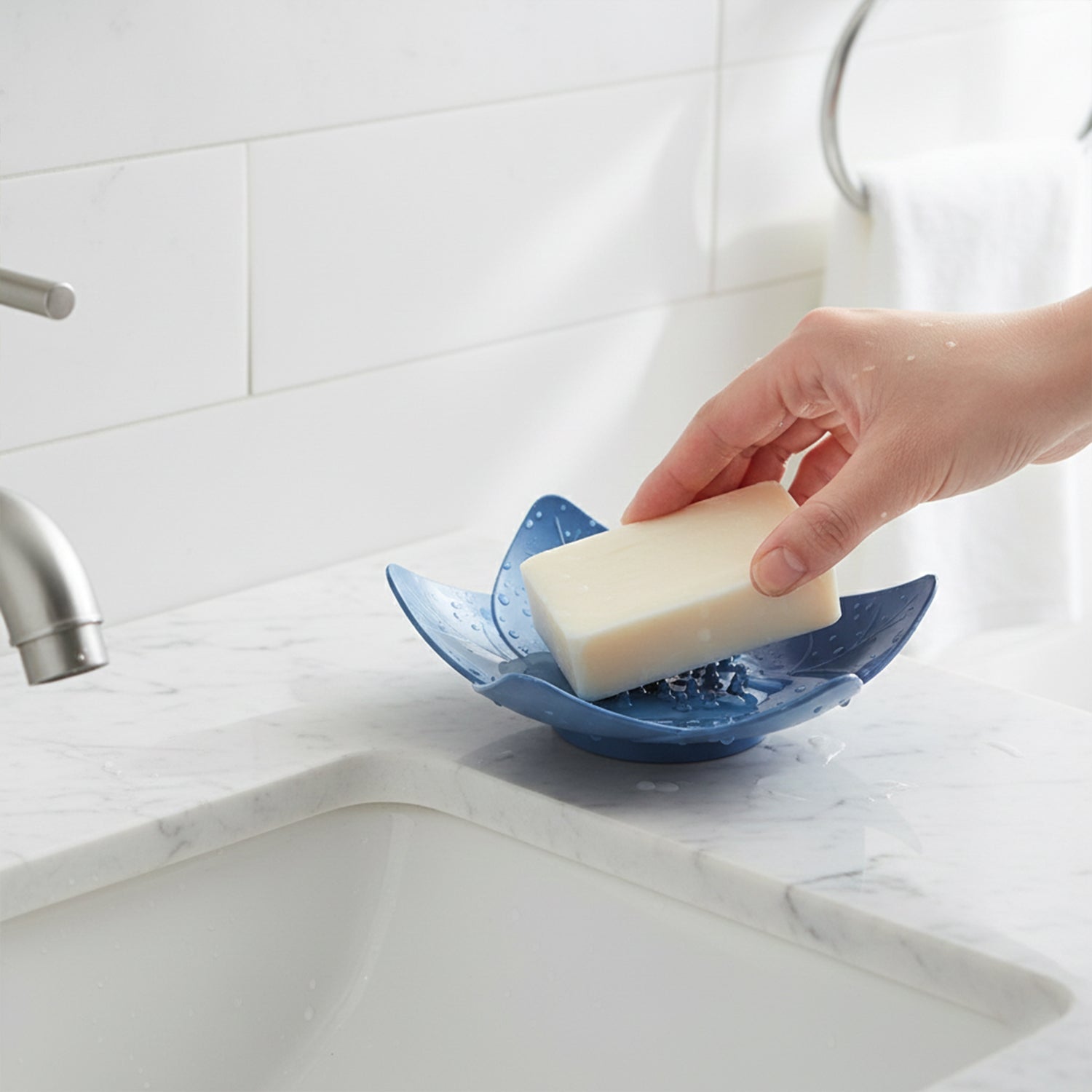 Supermom 3-Piece Lotus Blossom Design Soap Holder Set