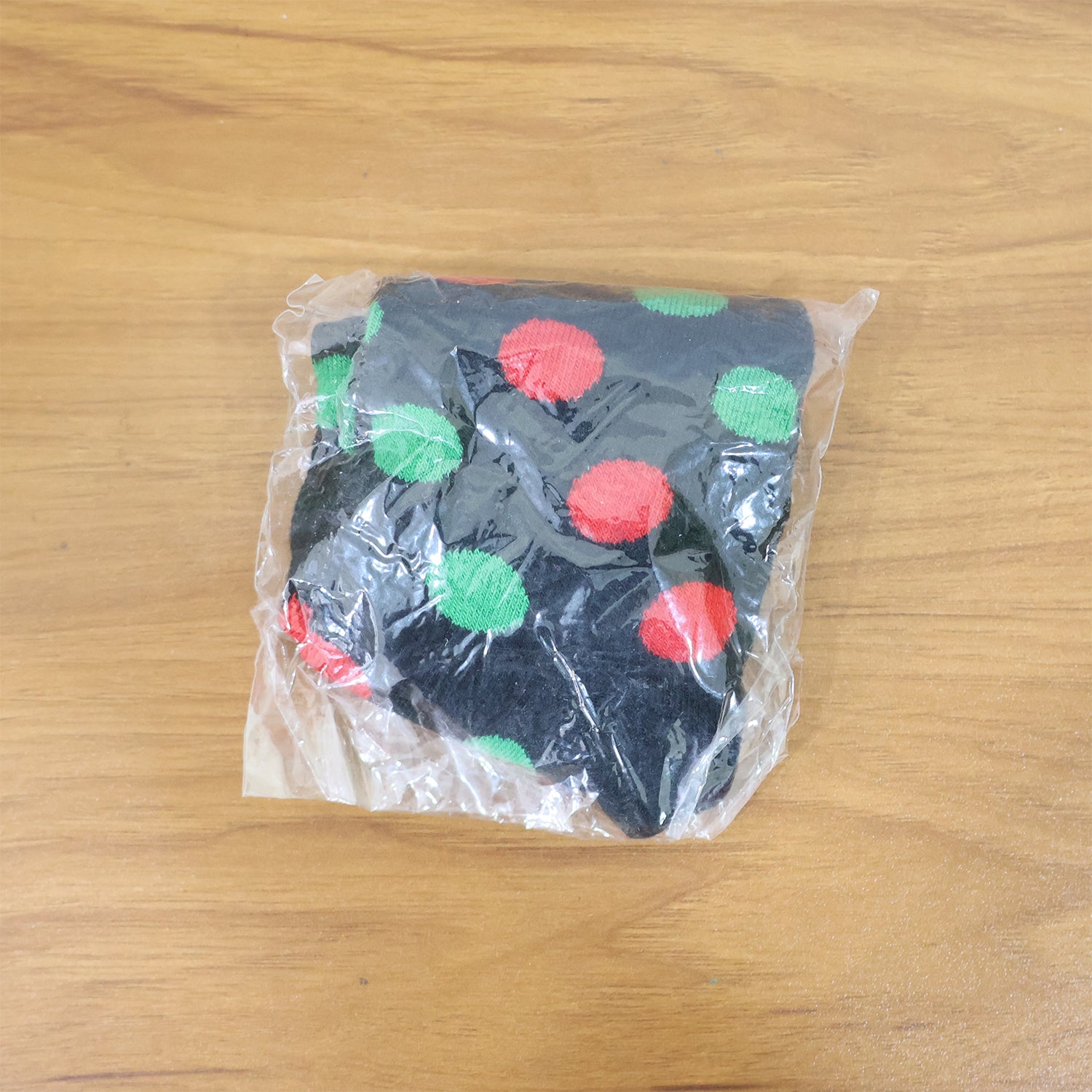 Stylish Polka Dot Socks for Men and Women (1 Set)