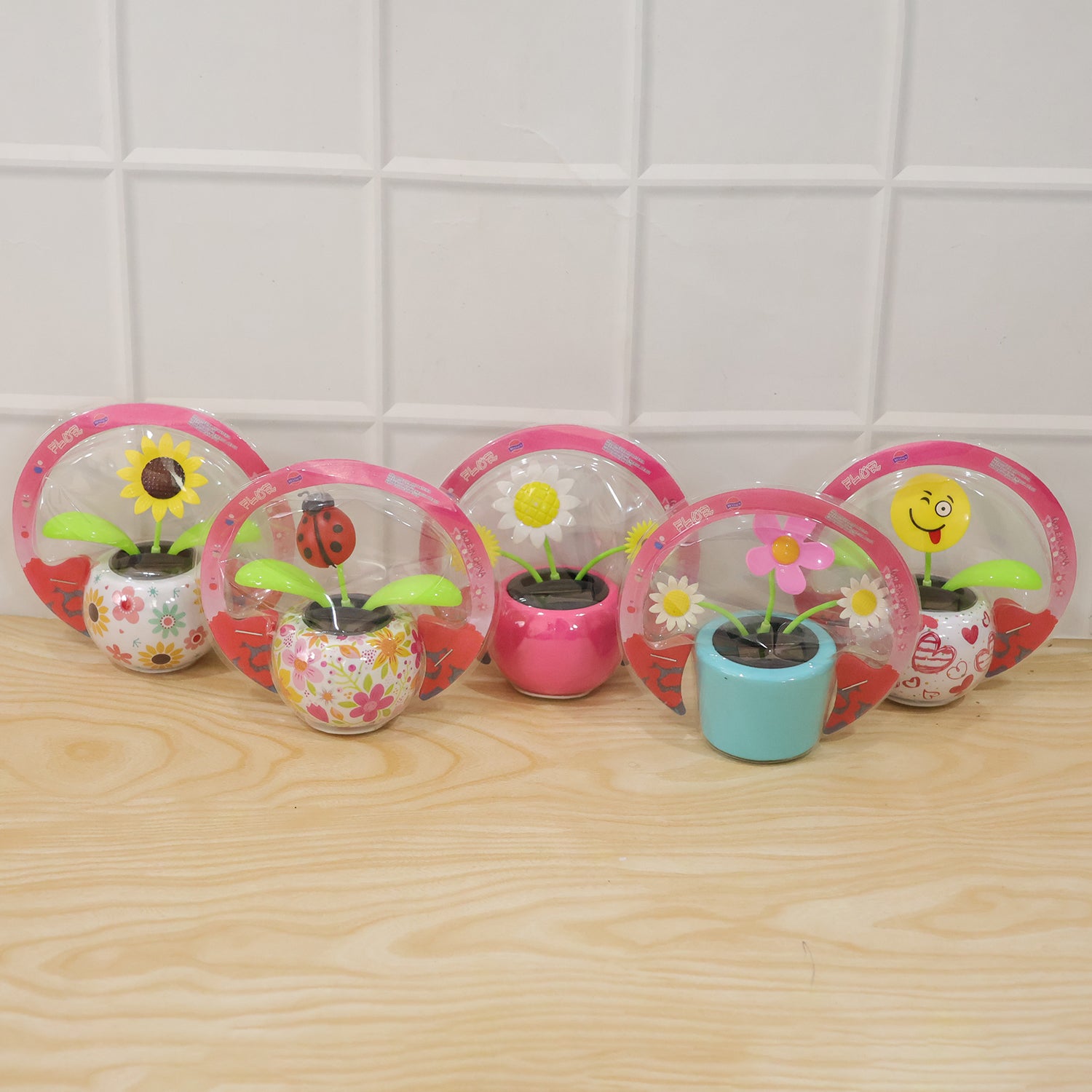 Solar Dancing Flower Toy with Pot for Car Dashboard and Desk Decor (1 Pc)