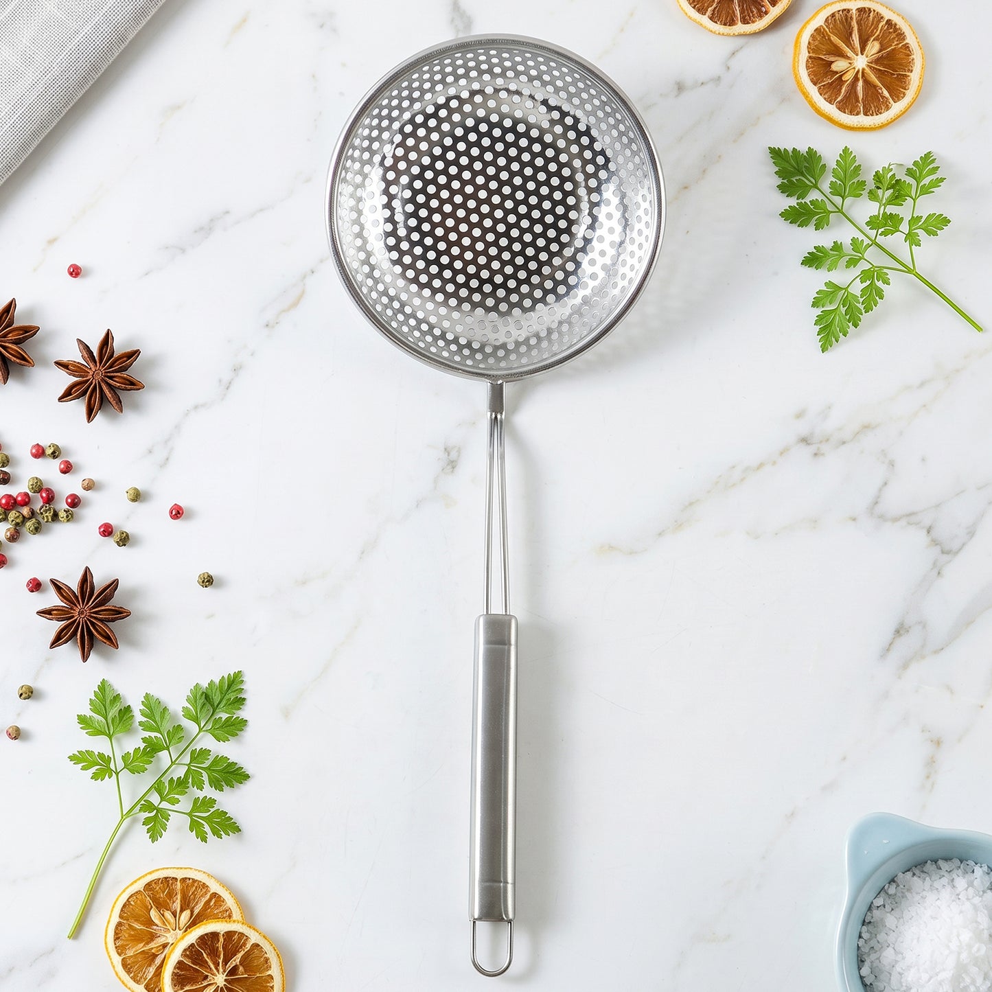 Close up of the stainless steel mesh strainer head