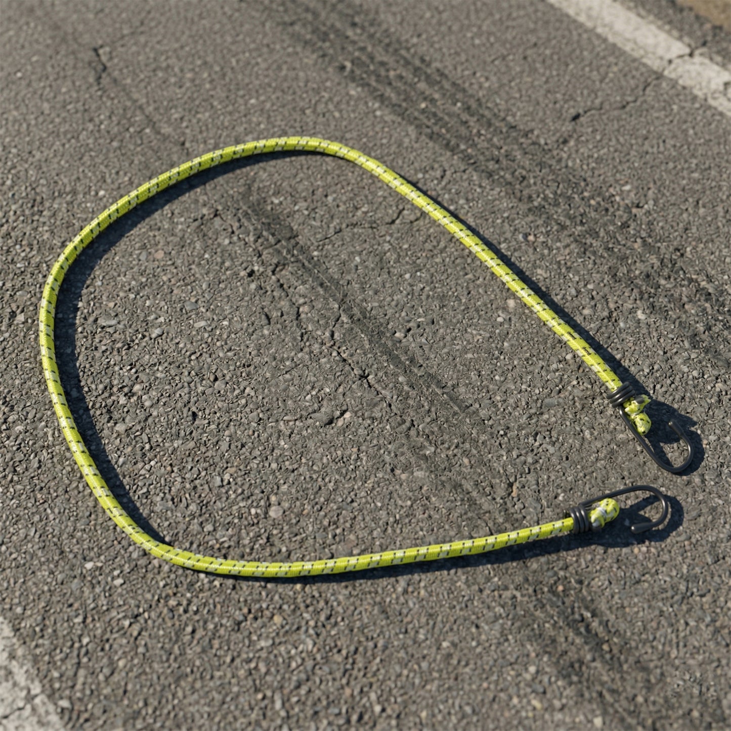 Elastic tie down rope with hooks