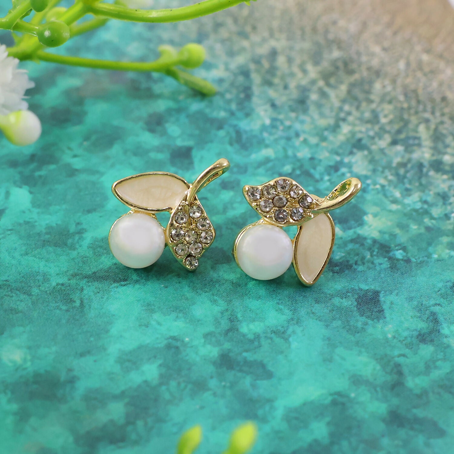Pearl & Crystal Leaf Stud Earrings – Elegant Korean Style Jewelry