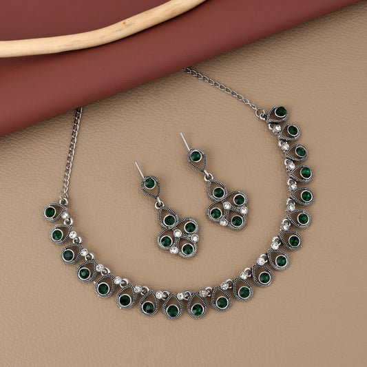 Antique Silver-Toned Choker Set with Emerald Green Stones