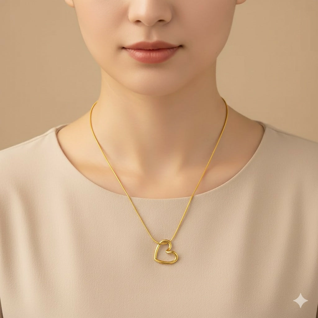 Elegant Gold Heart Pendant Necklace for Women – Minimalist Love Charm Jewelry