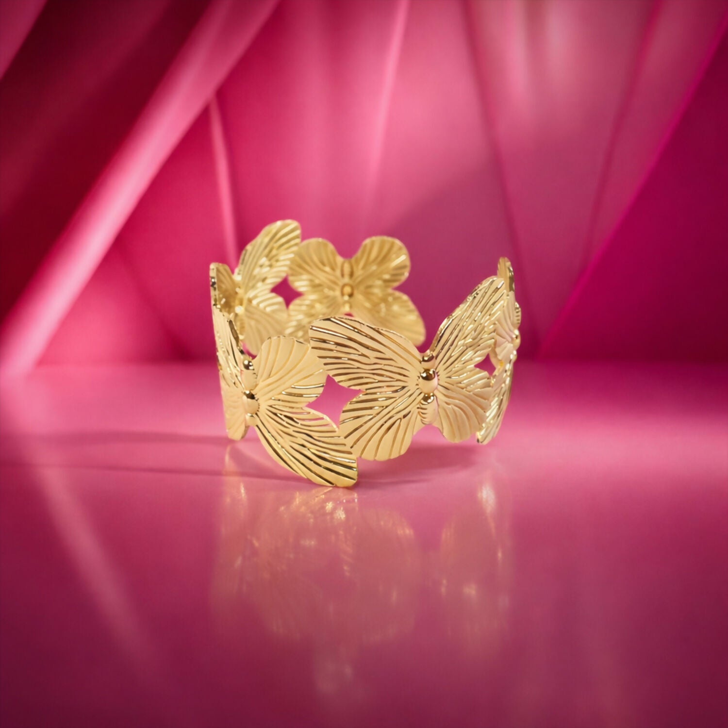 Detailed petals design on Korean floral bracelet
