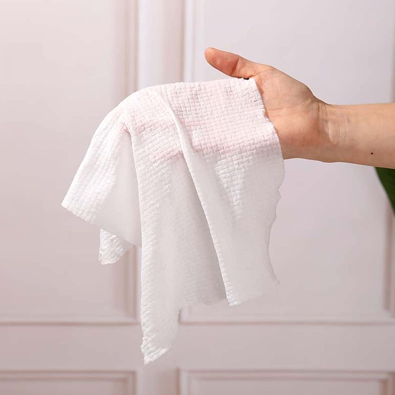 Ultra Soft Compact Disposable Travel Tissue Towel (1 Pc 30x25 Cm)