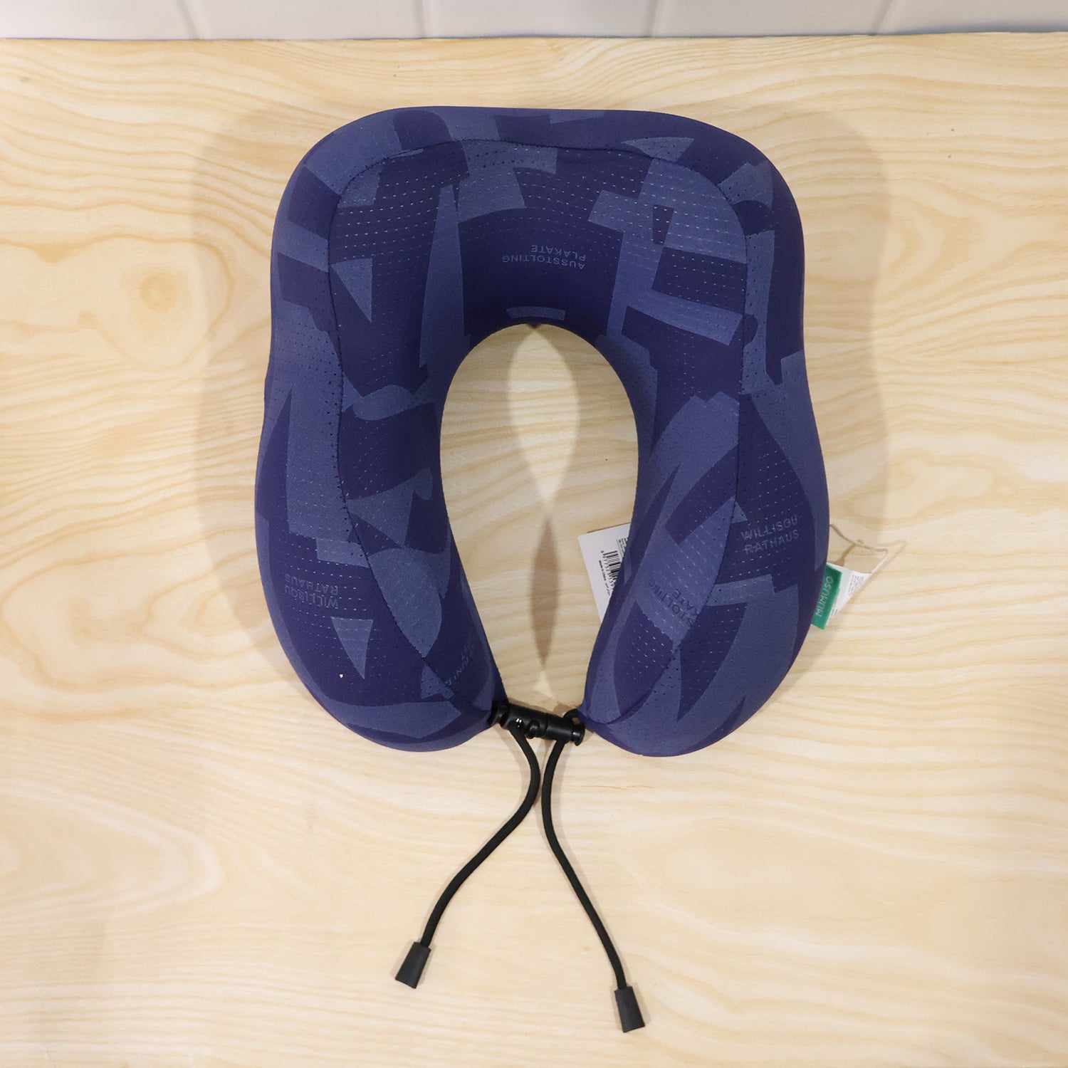 U-Shaped Travel Neck Pillow, Memory Foam Support Pillow with Adjustable Toggle (1 Pc)