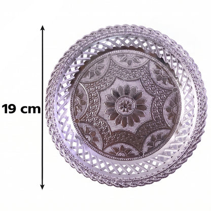 Lightweight silver serving tray for special occasions