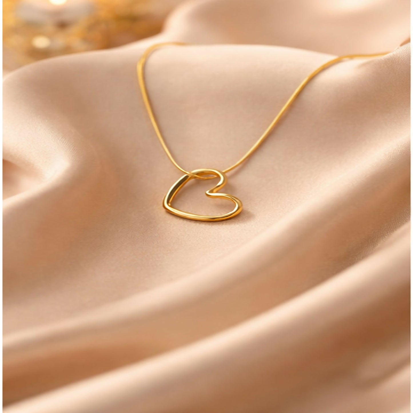 Elegant Gold Heart Pendant Necklace for Women – Minimalist Love Charm Jewelry