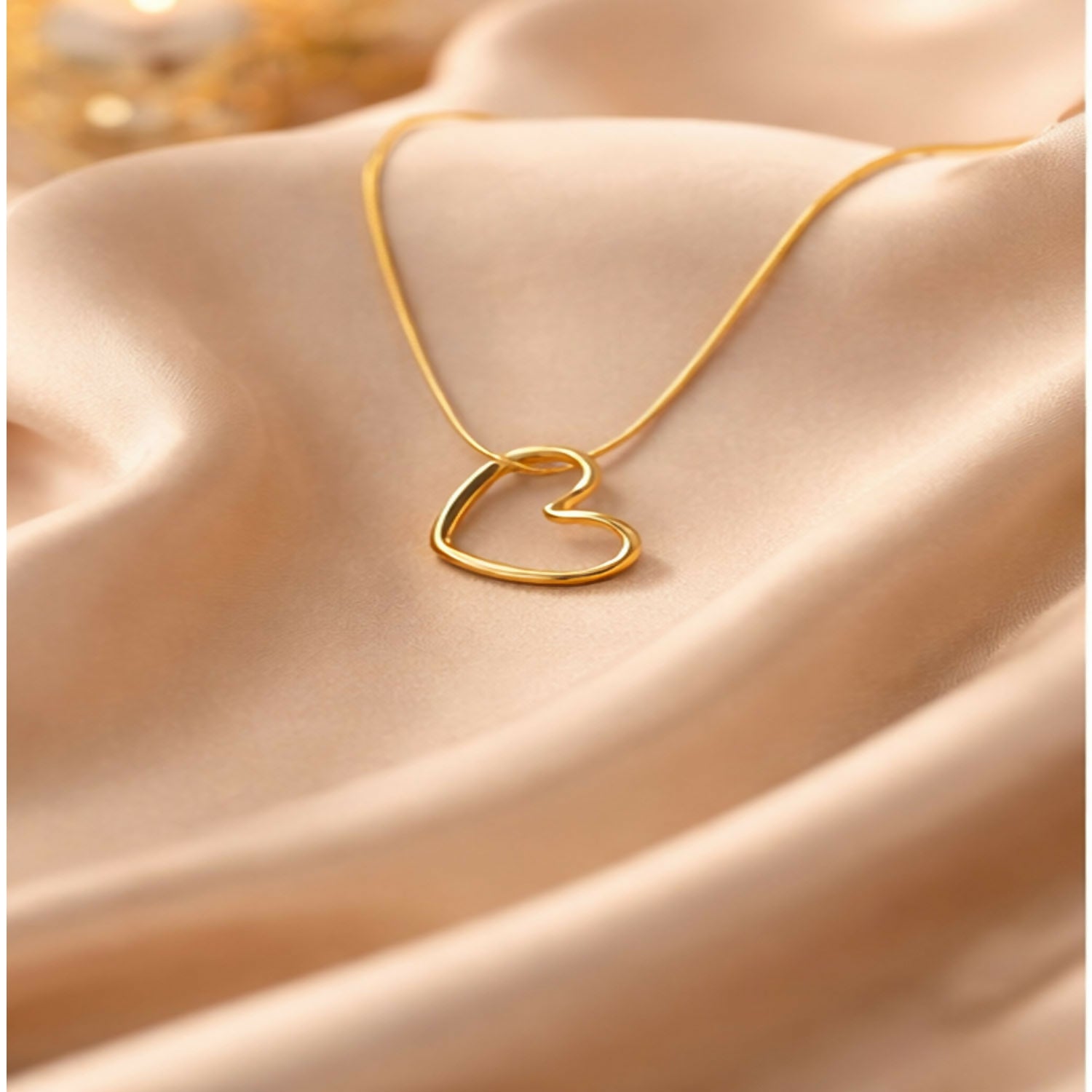 Elegant Gold Heart Pendant Necklace for Women – Minimalist Love Charm Jewelry