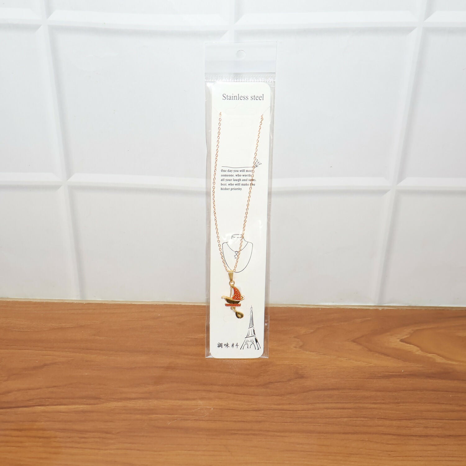 Stylish Steamer Boat Design Pendant Necklace with Chain for Women