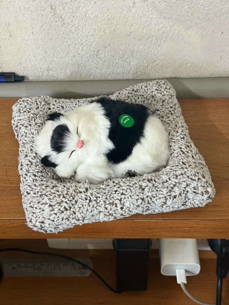 Sleeping Cat Car Dashboard Decor Soft Toy Showpiece for Home & Office