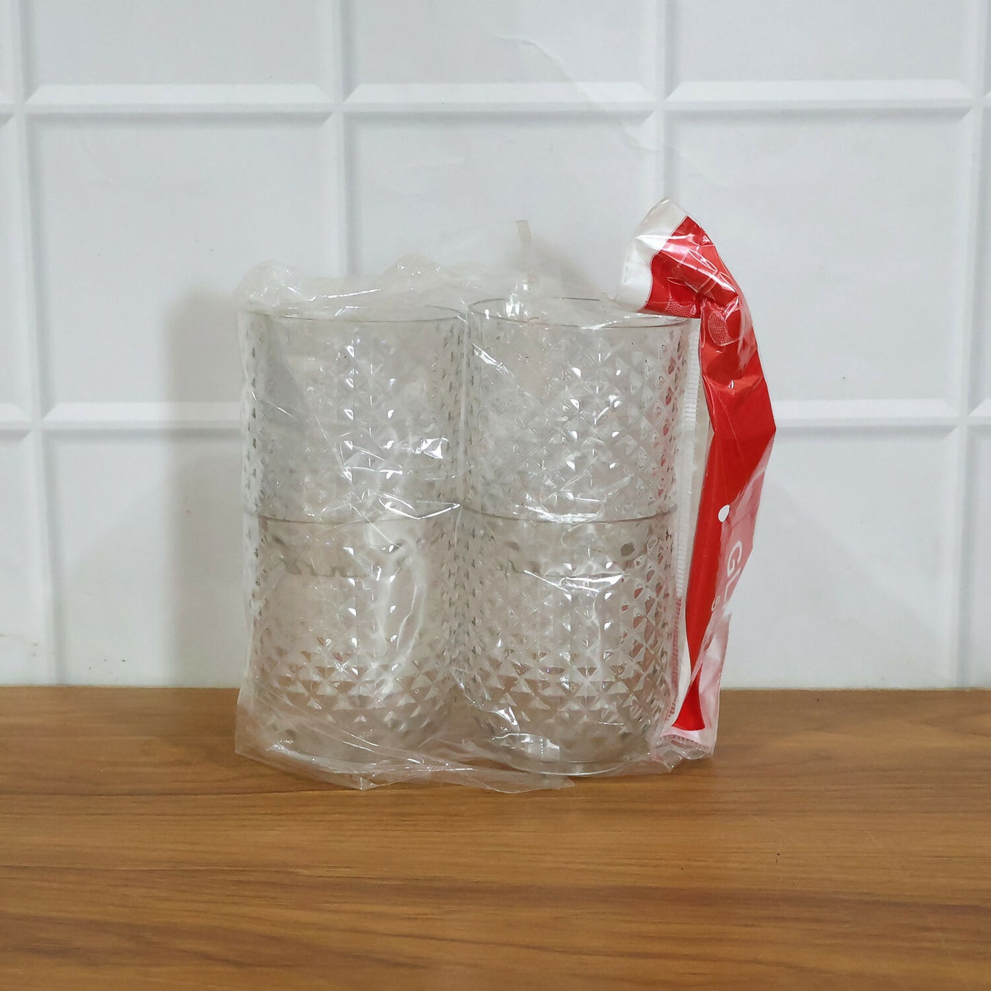 Premium Diamond Textured Plastic Glass Set Crystal Clear Tumblers for Drinks (4 Pc)