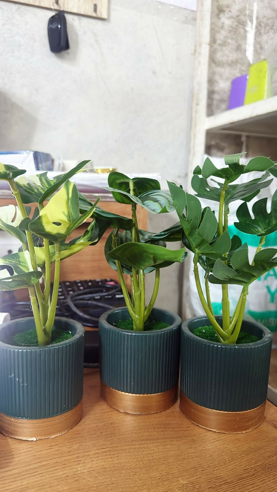 Artificial Monstera Leaf Tabletop Plant with Decorative Pot for Home Décor