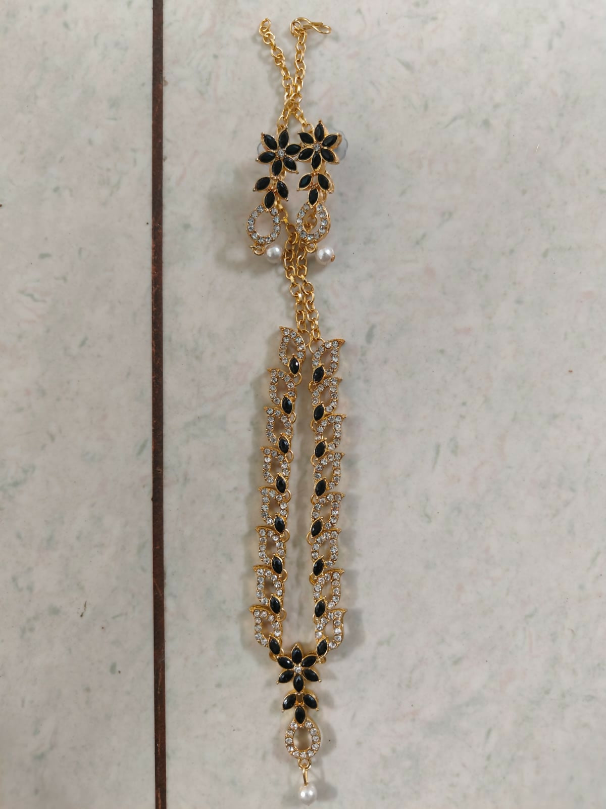 Elegant Black & White Crystal Flower Necklace Set with Pearl Drop