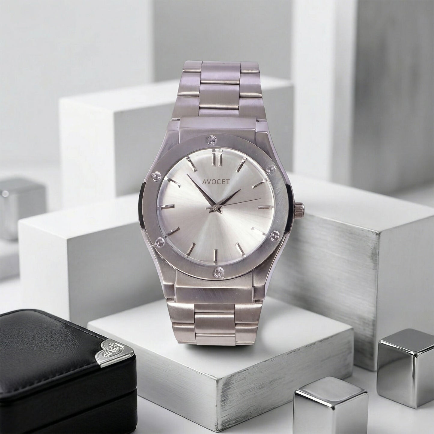 Premium Silver Analog Wrist Watch with Elegant Dial & Metal Strap
