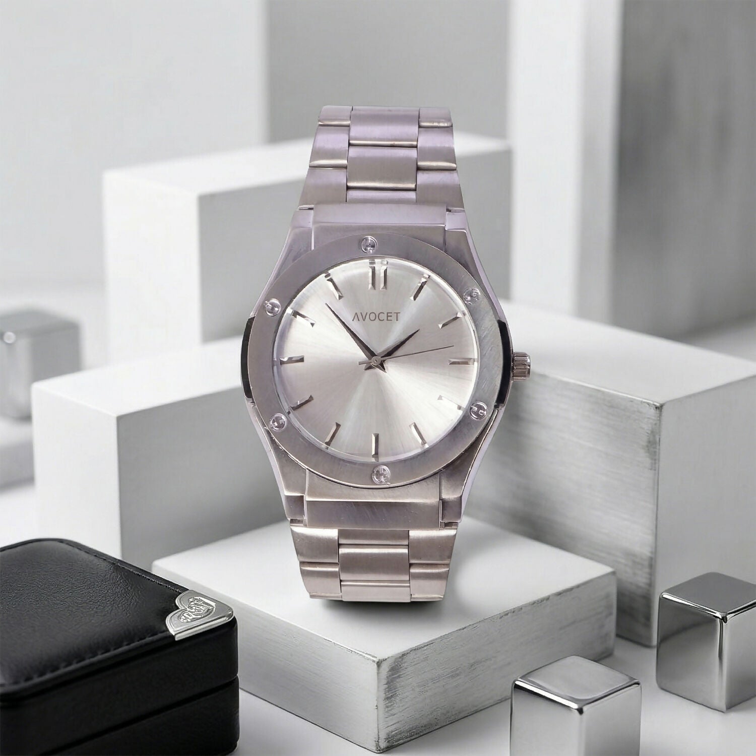 Premium Silver Analog Wrist Watch with Elegant Dial & Metal Strap