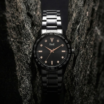 Classic Analog Wrist Watch with Black Dial, Tachymeter Bezel and Black Metal Strap