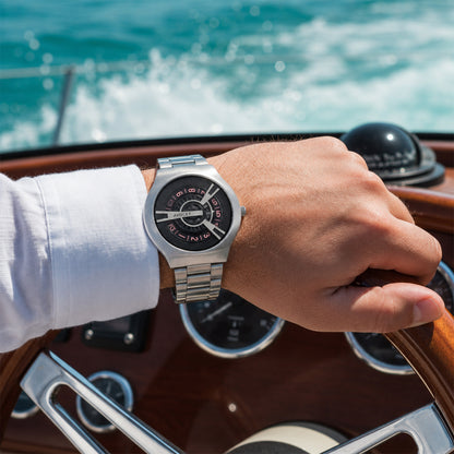 Fashionable silver analog watch with masculine black dial detail