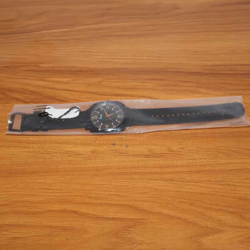 Classic Analog Wrist Watch with Black Dial and Black Silicone Strap for Daily & Casual Wear