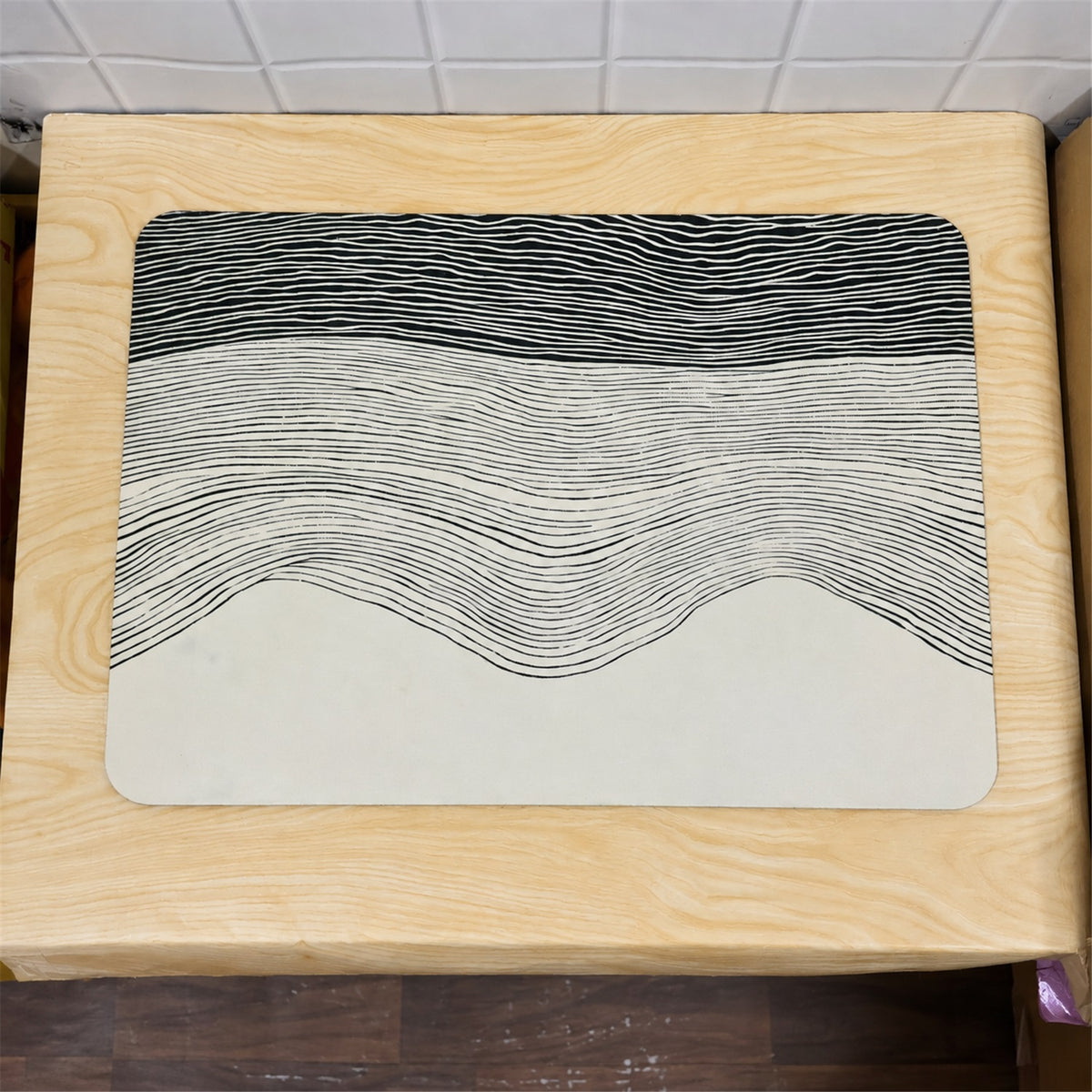 Absorbent Bathroom Mat, Abstract Wave Line Print Quick Dry Mat (1 Pc, 60x40 Cm)