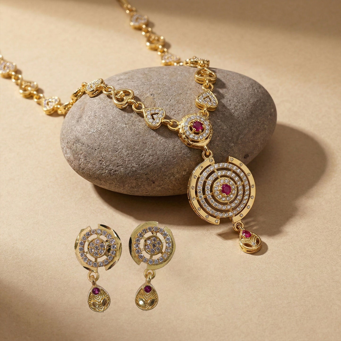 Elegant Queen Inspired Necklace Set with Royal Design for Women Festive Wear