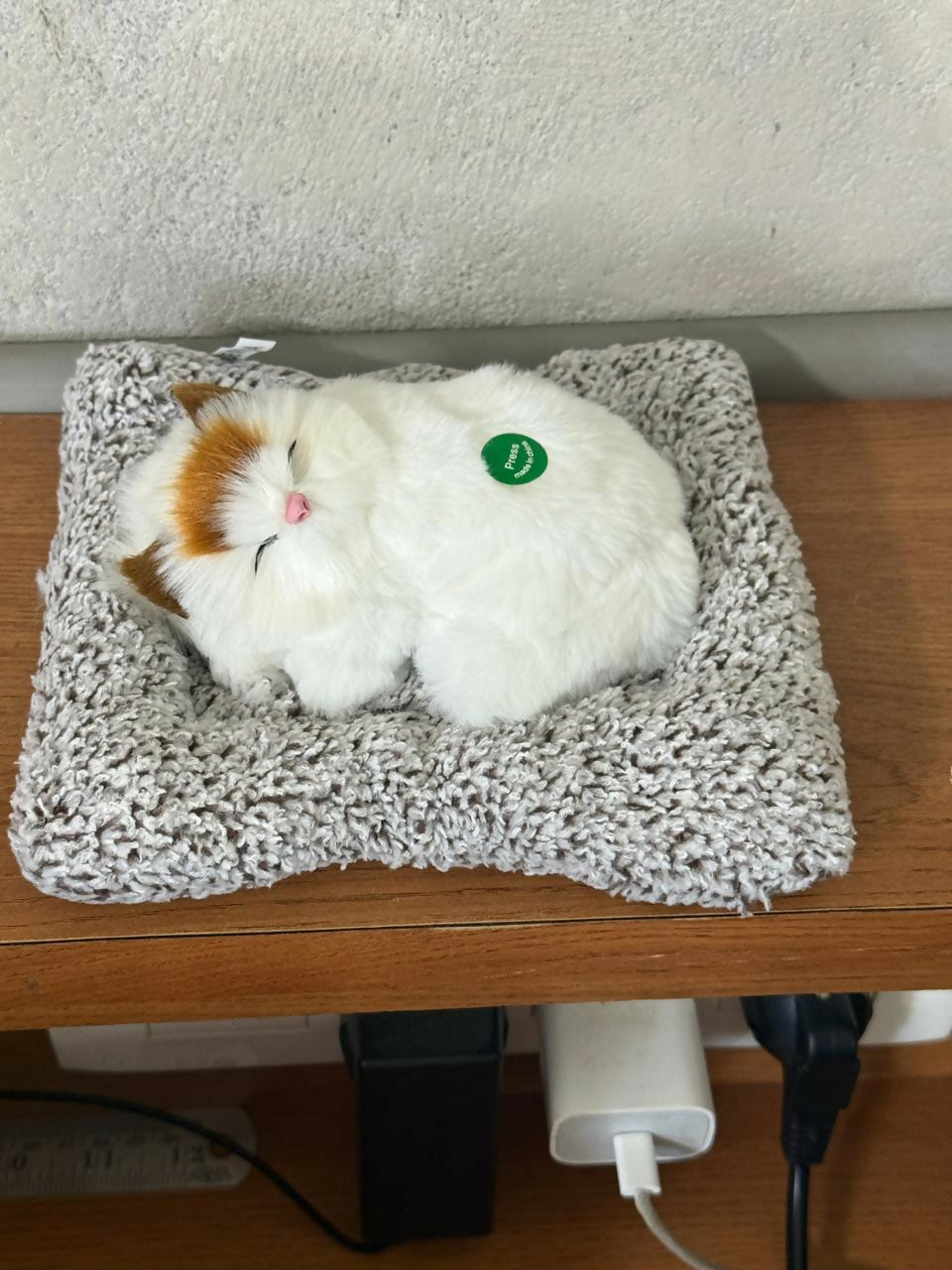 Sleeping Cat Soft Toy Dashboard Decor with Cushion, Cute Plush Showpiece