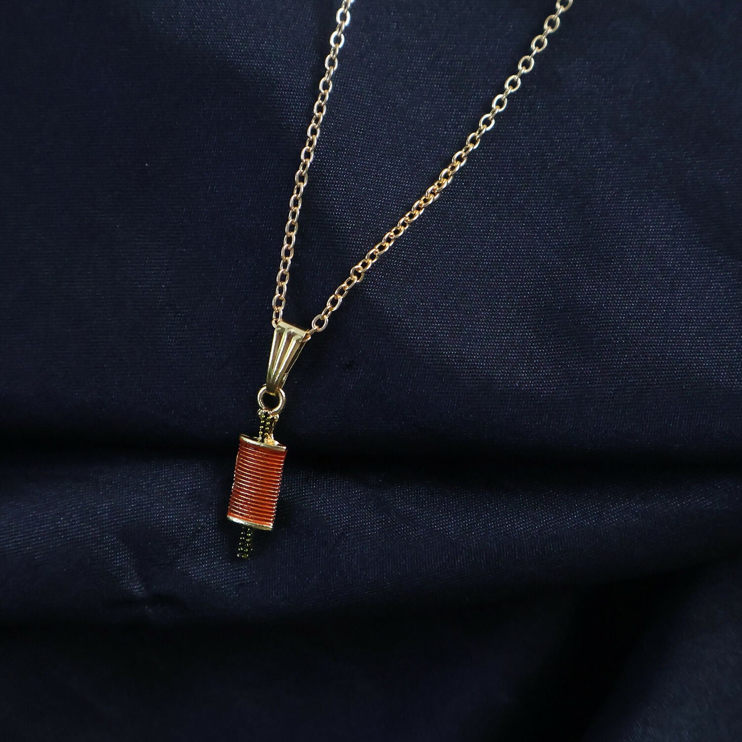 Stylish Firki Shape Pendant Necklace with Chain for Women