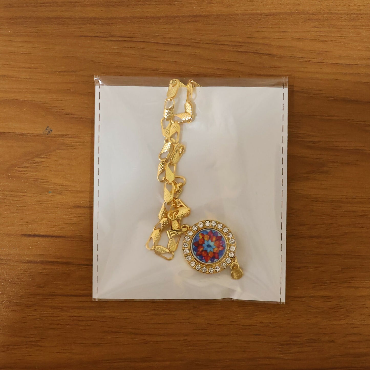 Elegant Multicolor Floral Gold Pendant Necklace with Stone Border