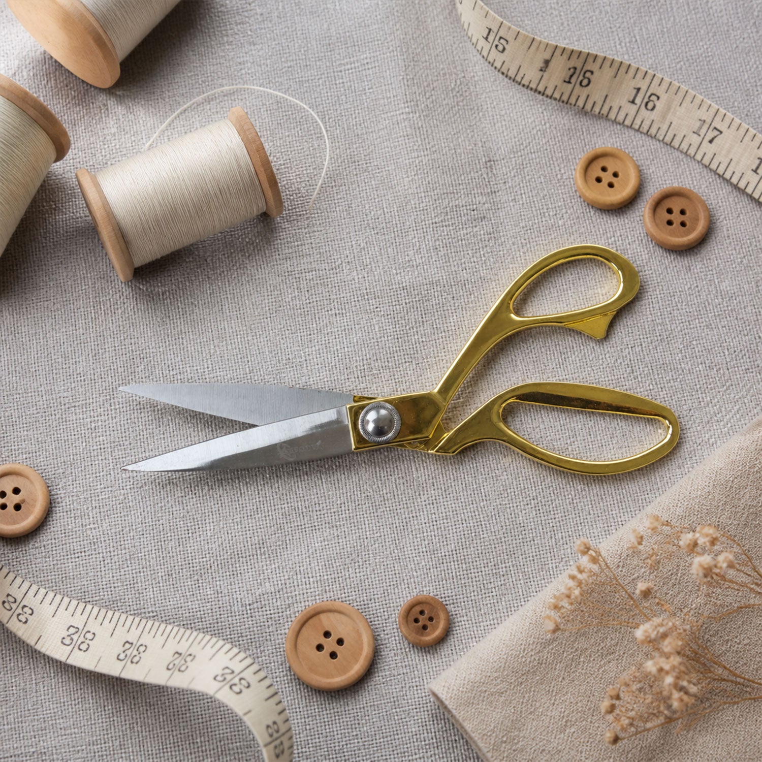 Golden Handle 9.5 Inch Professional Tailor Scissors for Fabric, Dressmaking, Sewing
