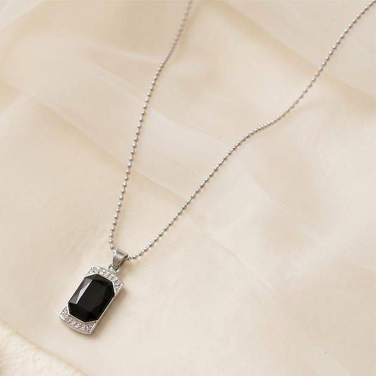 Elegant Black Onyx Pendant Necklace with Crystal Frame Stylish Chain Jewelry