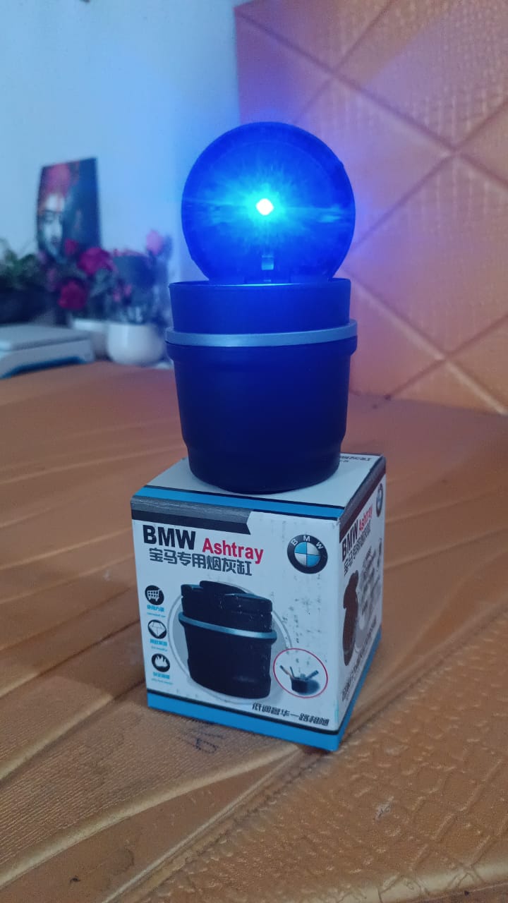 Portable Car Ashtray with Lid and Blue LED Light (1 Pc / With Color Box)