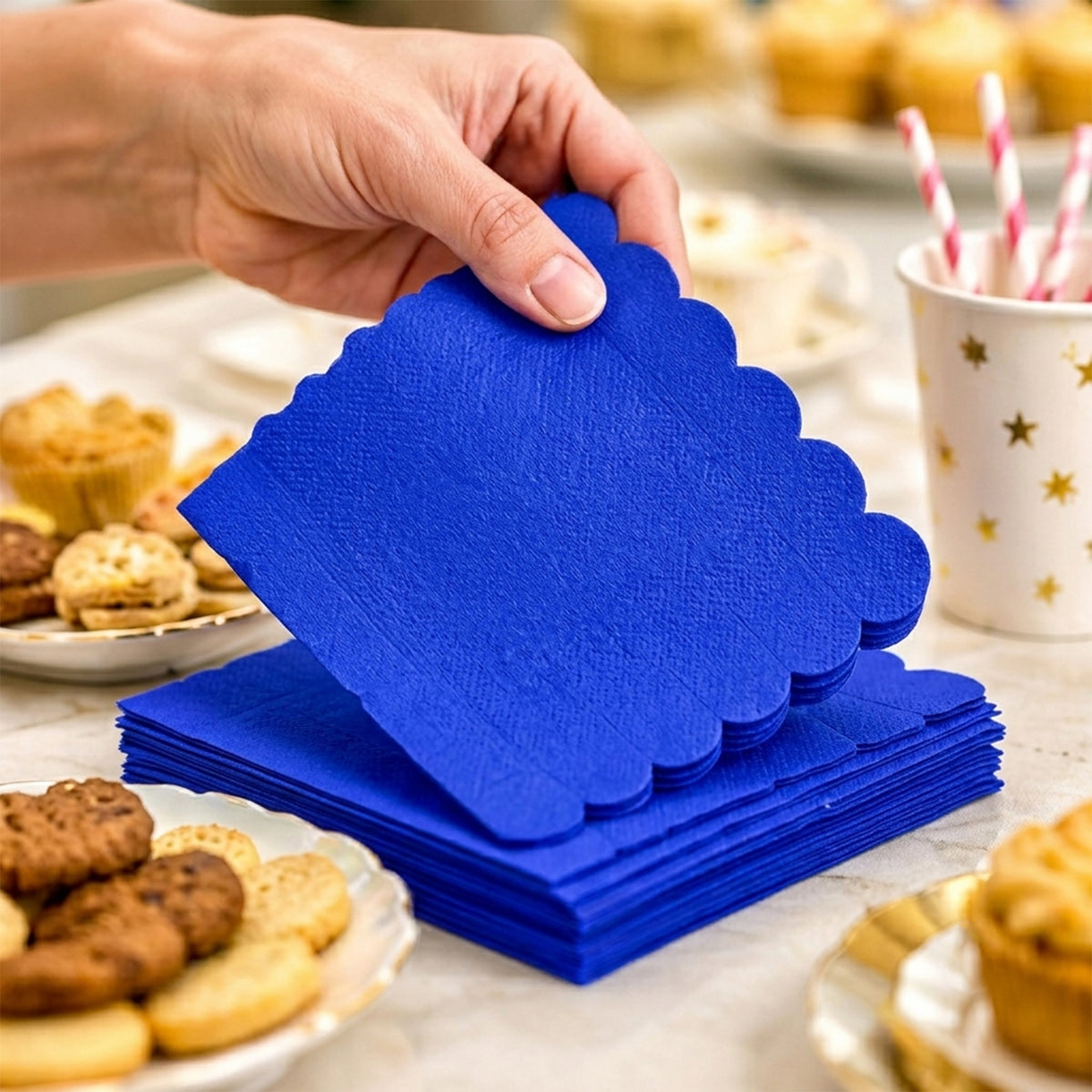Blue Scalloped Edge Disposable Paper Napkins for Parties (30 Pc)