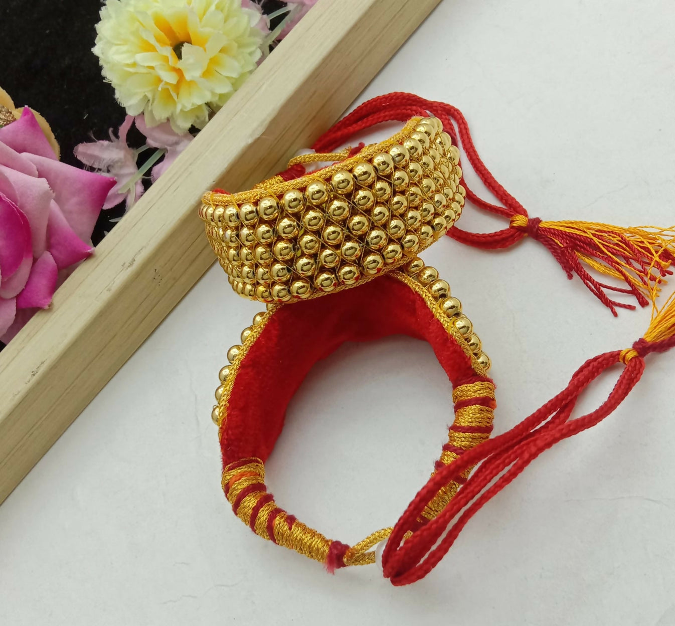 RAJASTHANI POOCHI SET WITH BACKSIDE VELVET