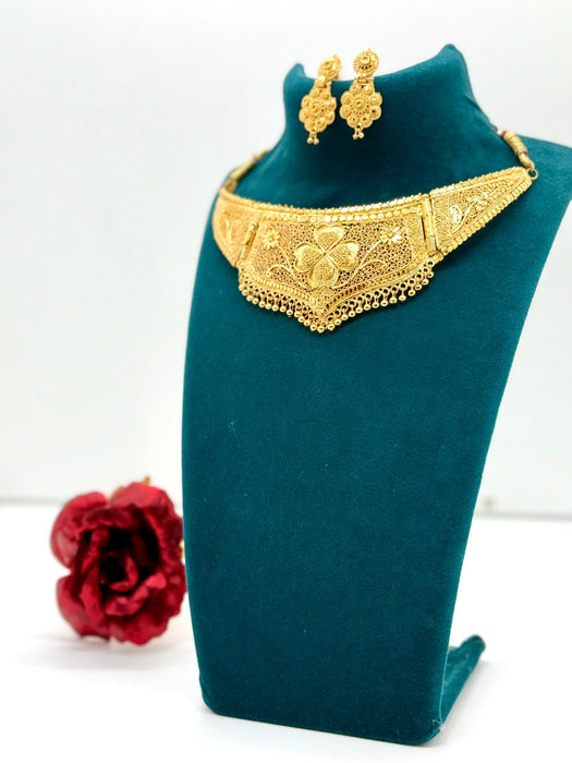 Choker Haar with Matching Earrings – Traditional Bridal Jewellery Set