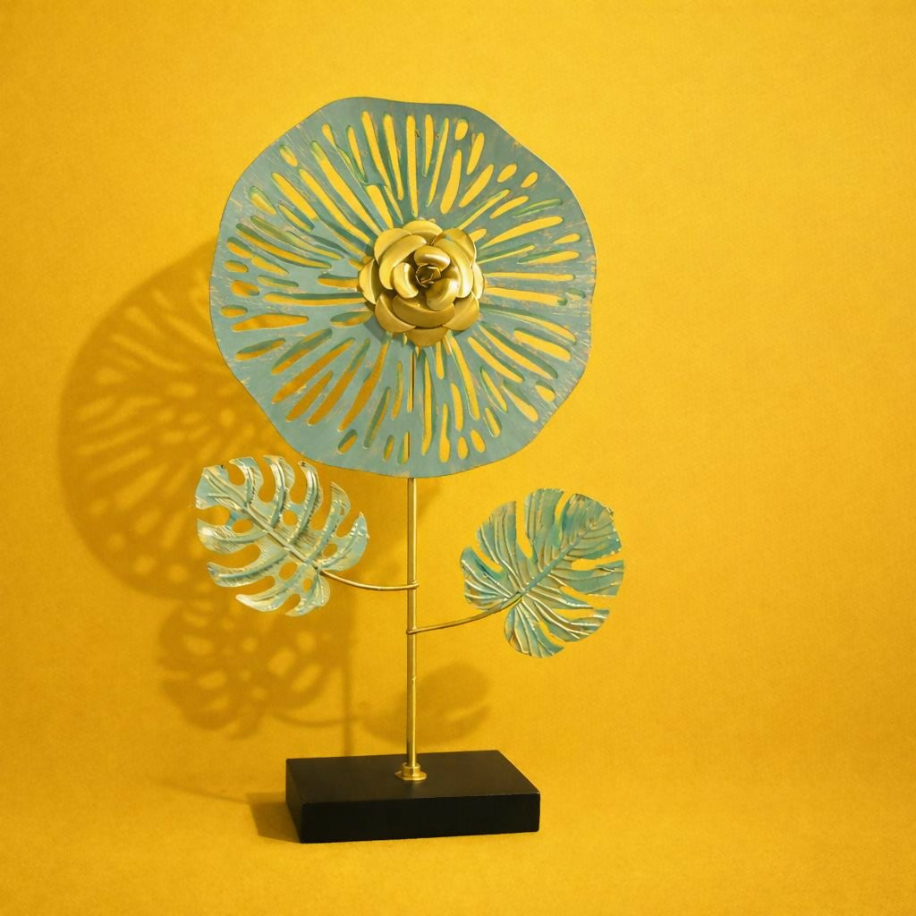 Elegant floral metal sculpture for table decoration