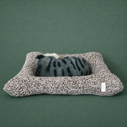 Sleeping Cat Plush Toy with Cushion for Car Dashboard, Home Decor Showpiece