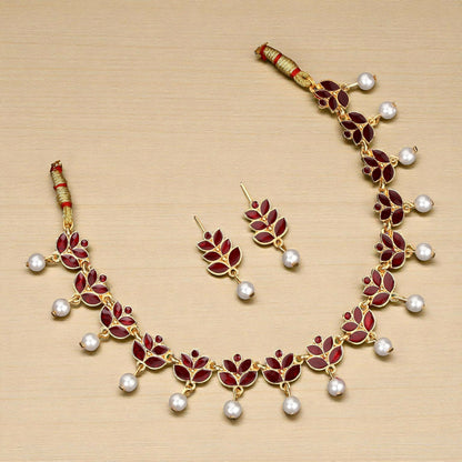 Elegant Gold-Tone Matte Leaf Motif Choker with Faux Pearls