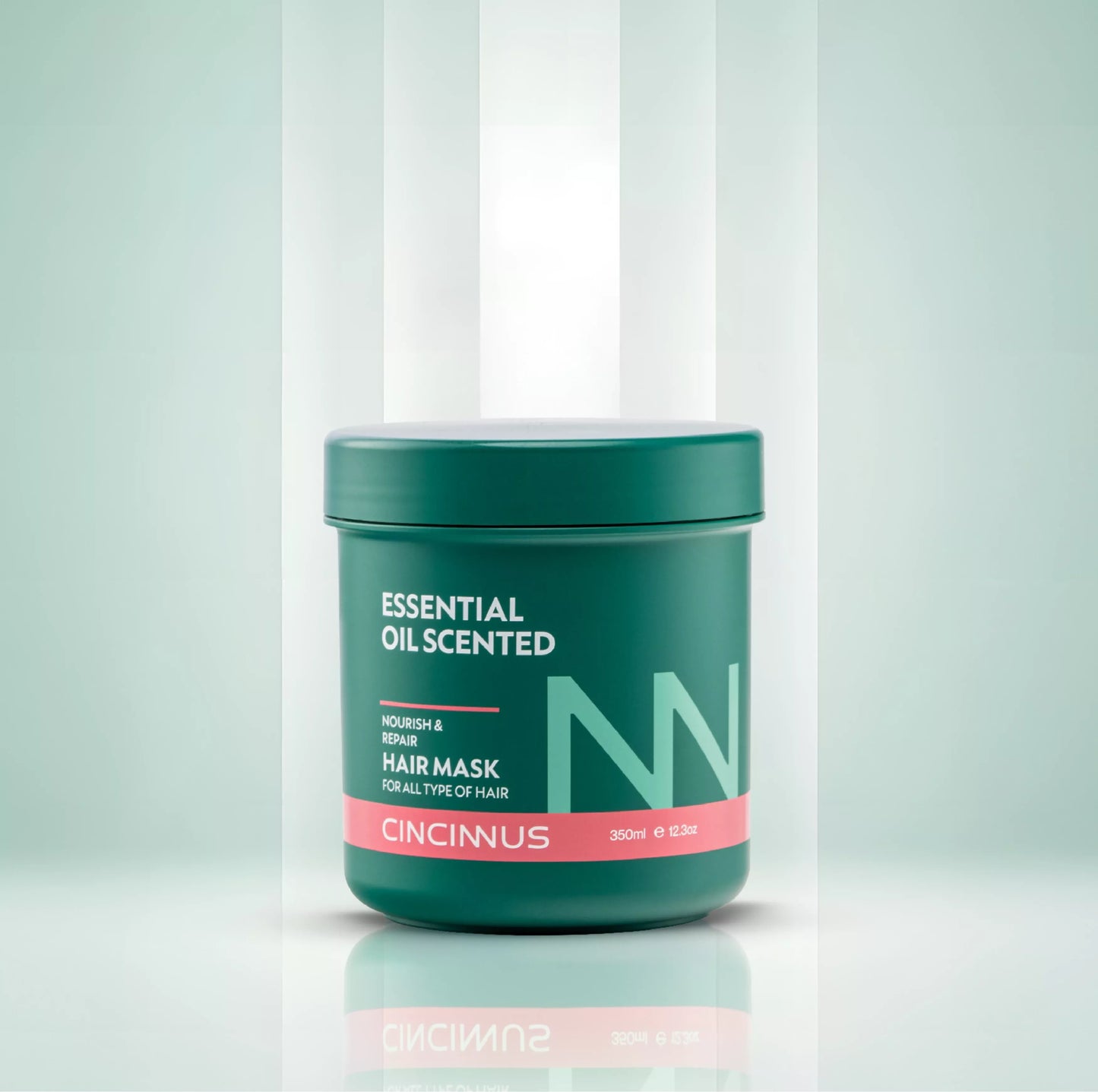 Easy application of nourishing and repairing hair mask at home