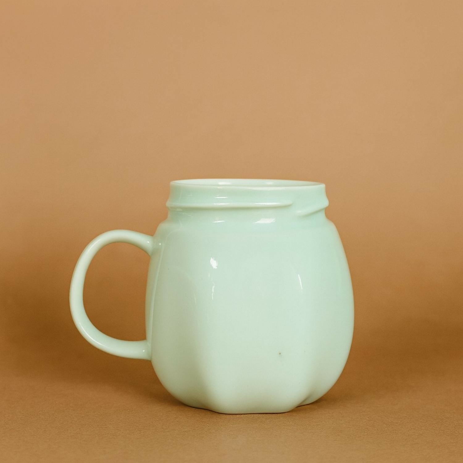 Premium Ceramic Crown Mug with Decorative Dome Lid | Cute Luxury Coffee & Milk Cup for Women, Girls & Gifting | Heat-Resistant Elegant Mug with Golden Crown Design | Perfect for Home, Office, Tea, Coffee & Hot Beverages