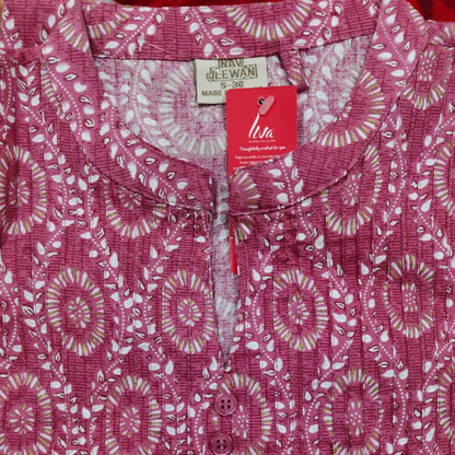 Modern women's short kurti with mandarin collar and 3/4 sleeves in pink cotton