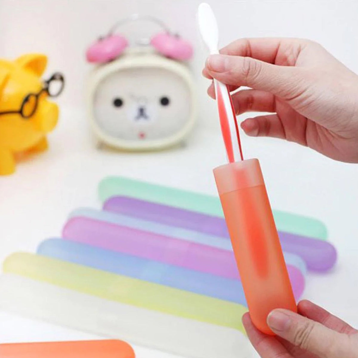 4969_toothbrush_case_6pc product handling