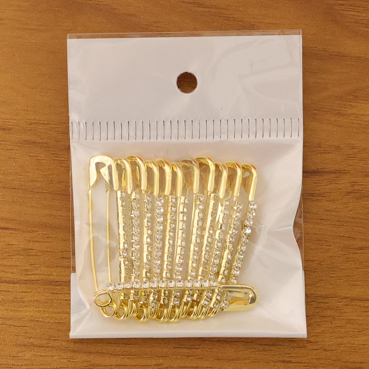 21243_golden_metal_safety_pins_set_no1 raw-camera