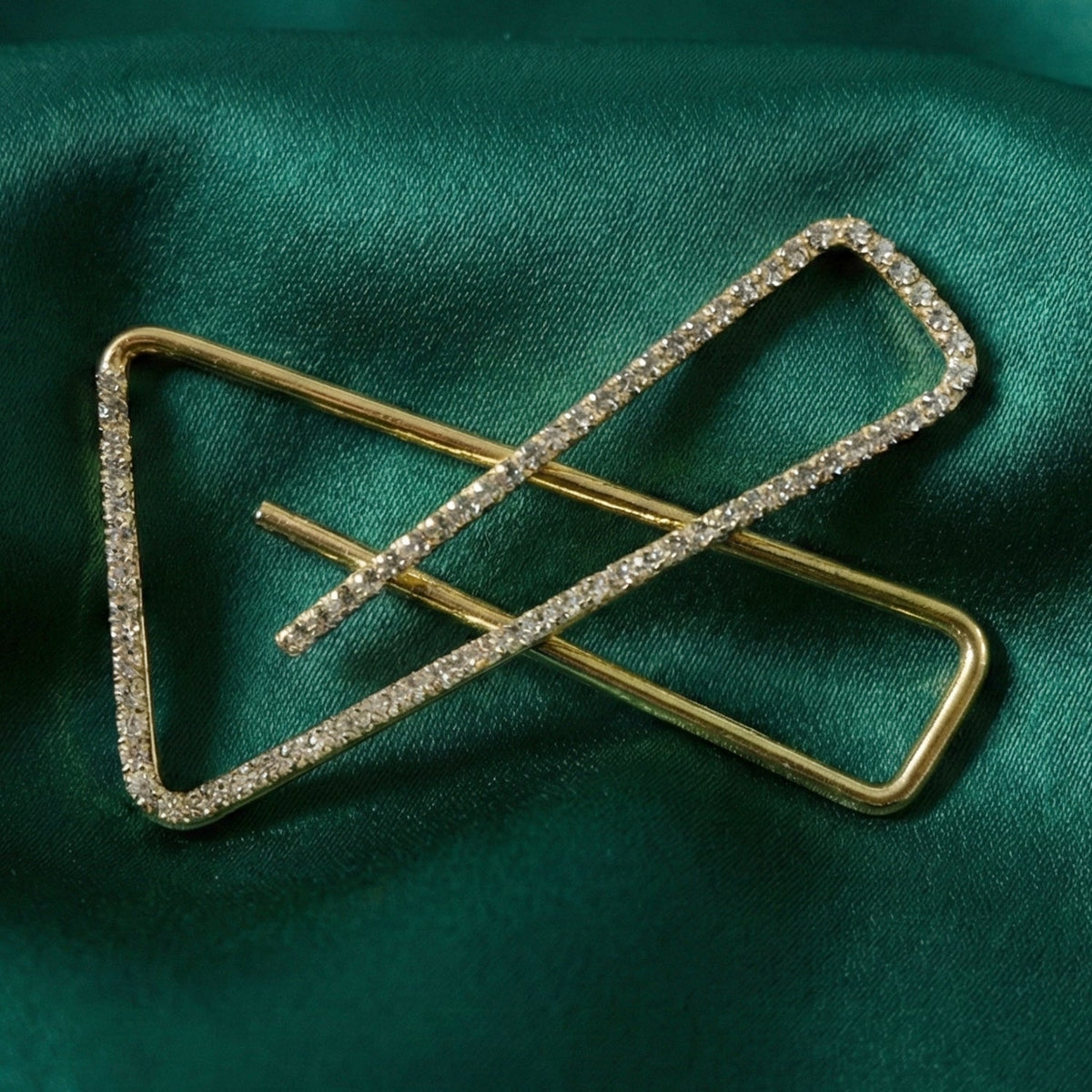 21244_golden_saree_safety_pin_1pc product