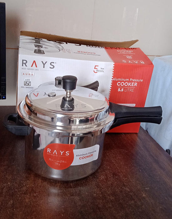 Aluminium Rays Aura Pressure Cookers With Outer Lid (5.5 Litres)