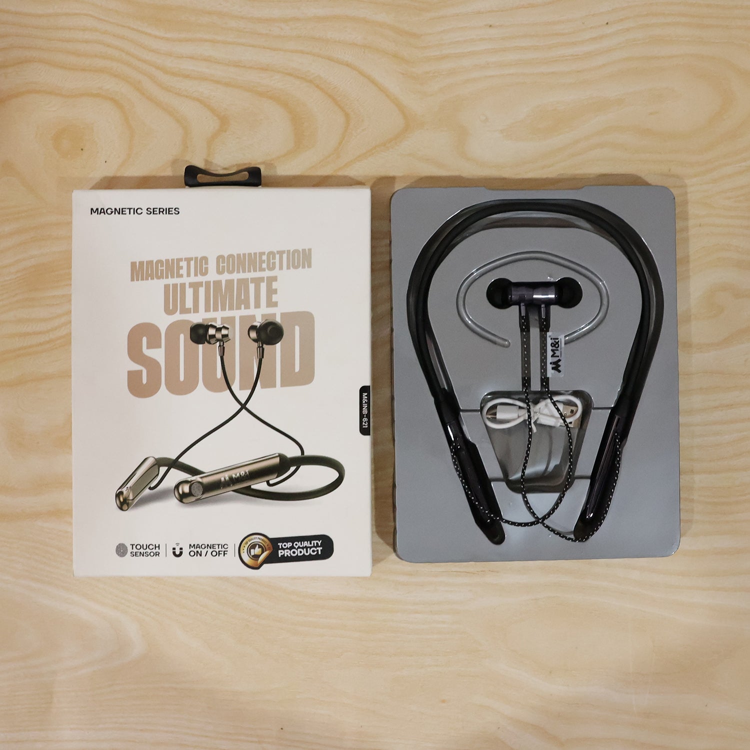Wireless Bluetooth Neckband Earphones, Nack Band  with Magnetic On / Off Earbuds