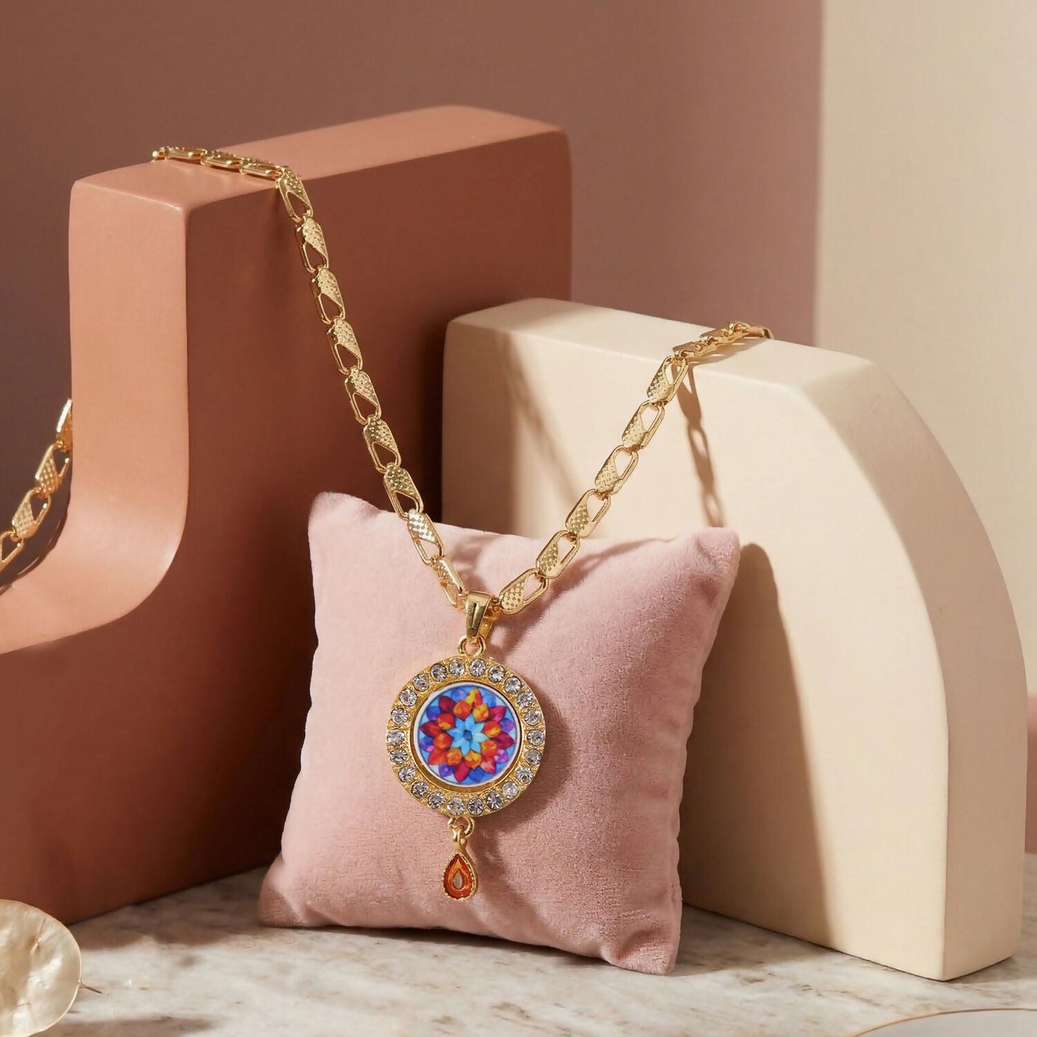 Elegant Multicolor Floral Gold Pendant Necklace with Stone Border