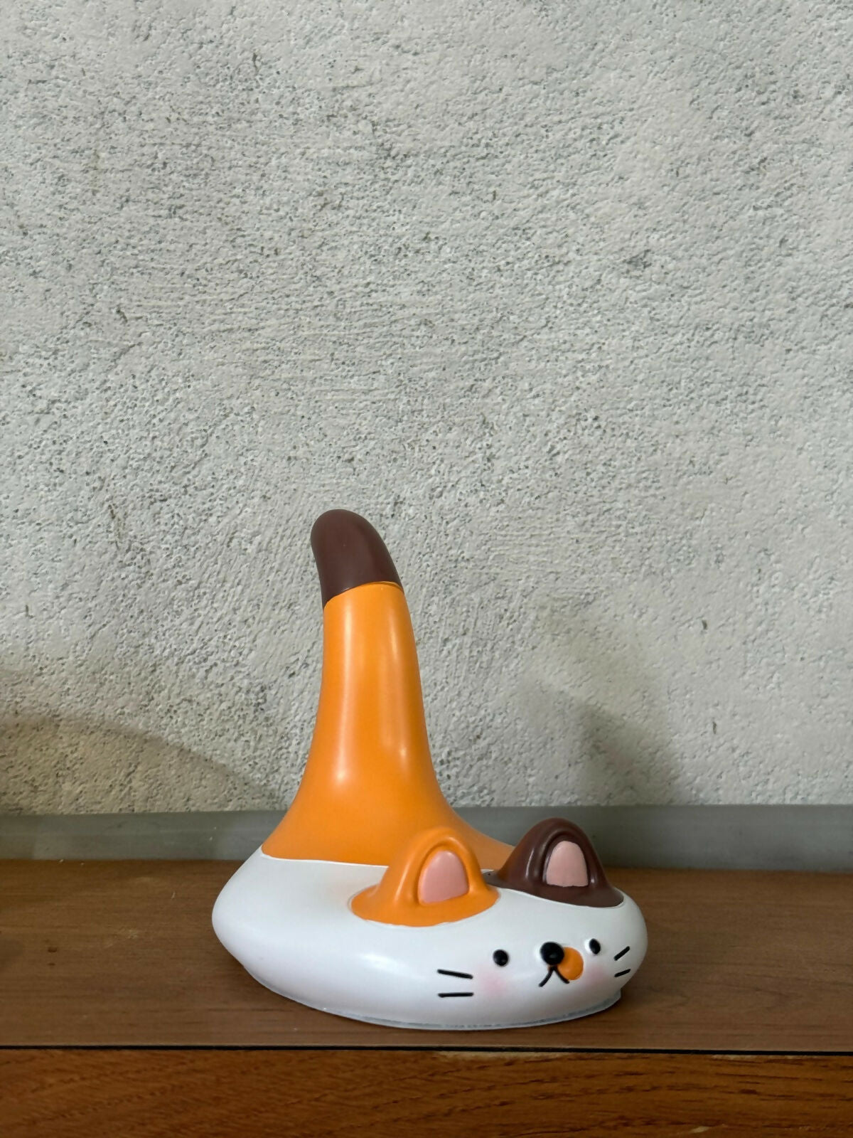 Cute Cat Mobile Phone Stand Holder for Desk, Bedside & Office Use