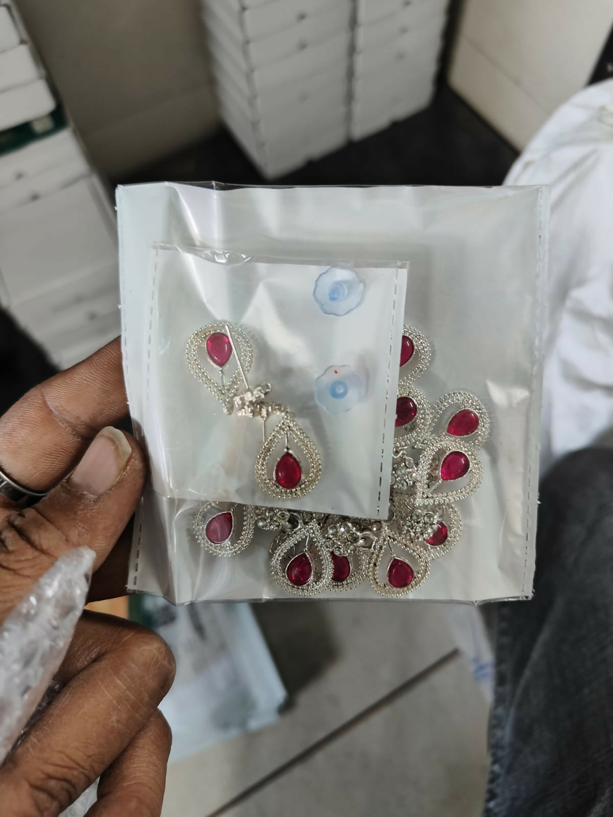 Rustic Oxidized Silver Emerald Scallop Choker Set