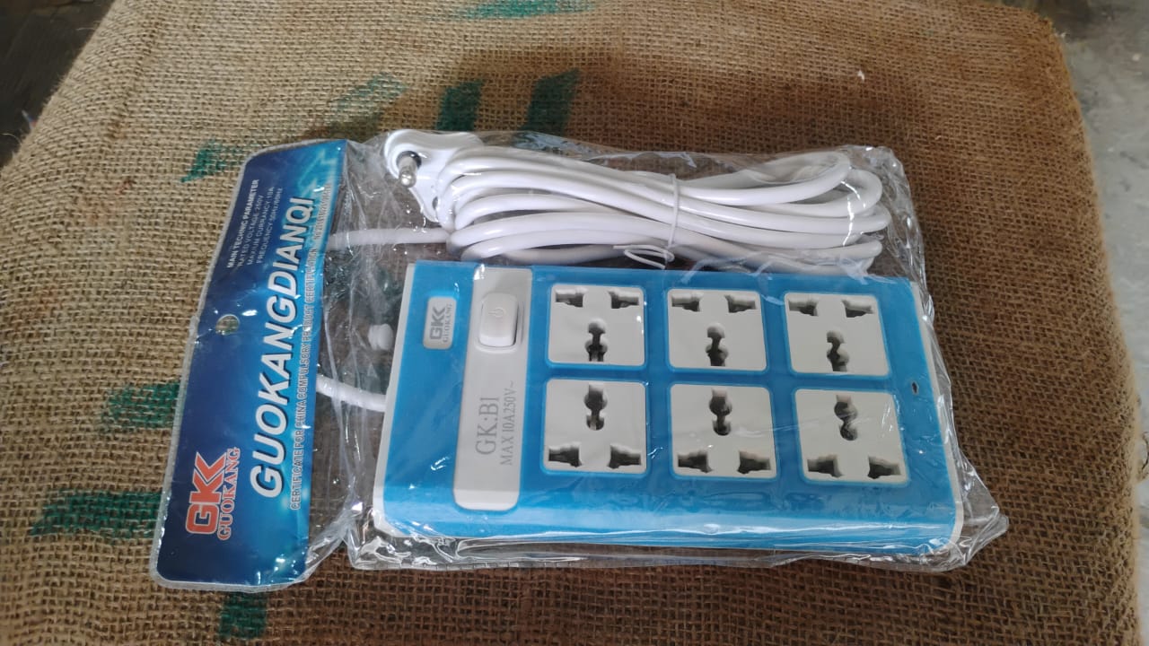 एक्सटेंशन बोर्ड 250V 6 वे एक्सटेंशन बोर्ड